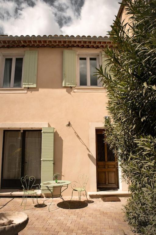 La Maison Du Bassin L'Isle-sur-la-Sorgue Exterior photo
